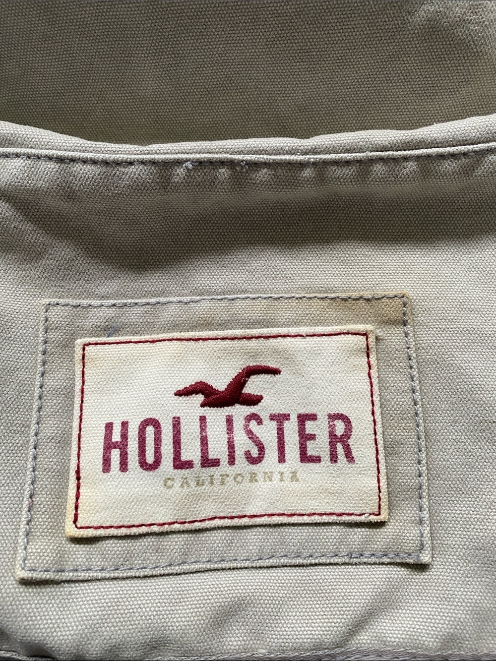 Hollister Vintage YK2 Neutral Grey Canvas Messenger Bag with Adjustable Strap - Picture 13 of 16